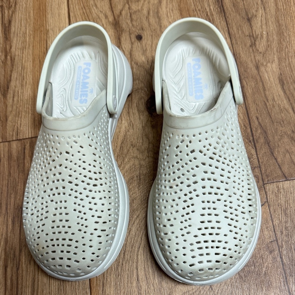 Skechers Cream Women's Shoes